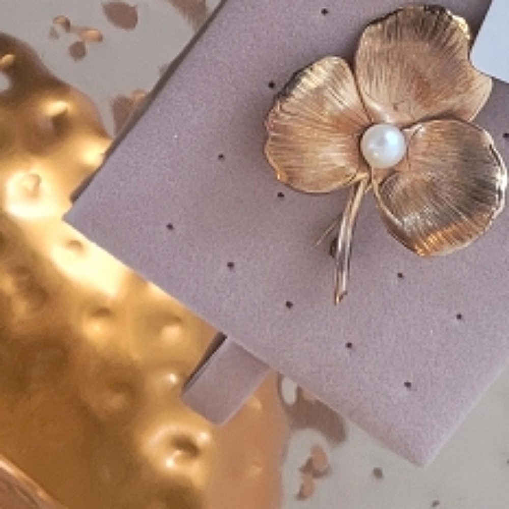 12K GF 3 Leaf Clover Signed Winard Pearl Vintage Brooch - Picture 4 of 4